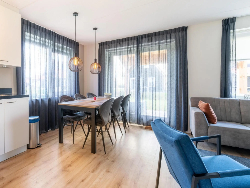 Cozy Retreat with parking