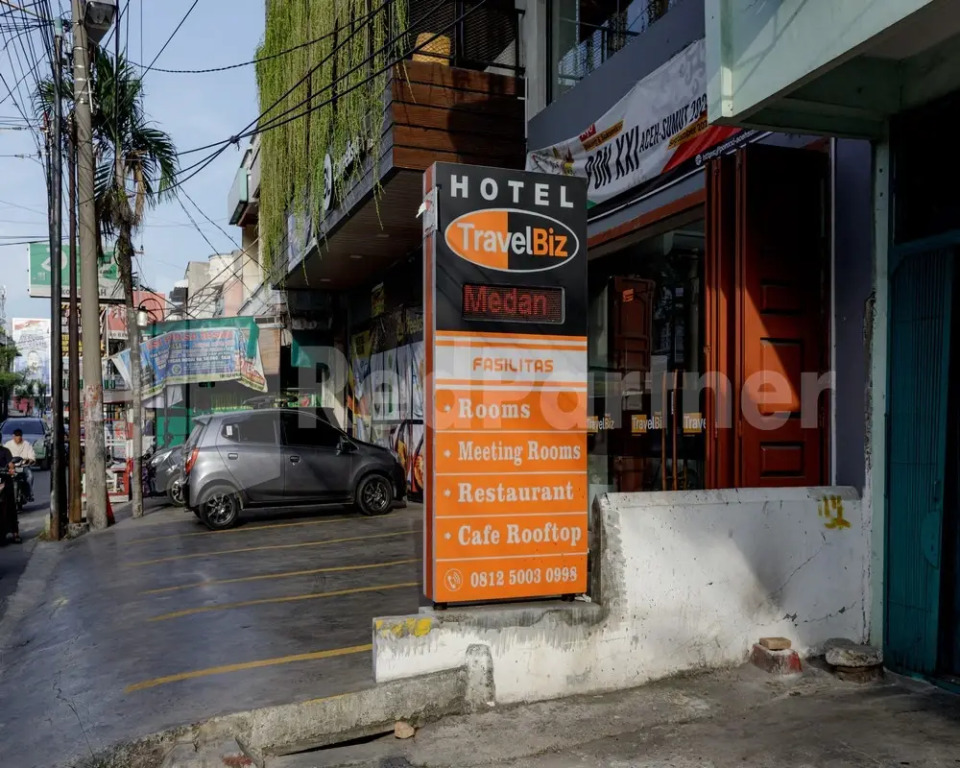 Travel Biz Hotel Medan Mitra RedDoorz