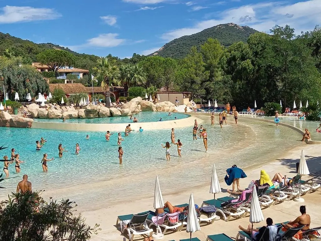 Charmant T2 de 34m2 en Résidence de standing à Grimaud - Piscines - Jardinet - Plein coeur du Golfe de St Tropez- Pleine nature