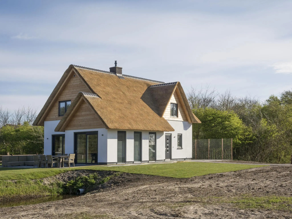 Luxurious villa for 8 people in De Cocksdorp Texel