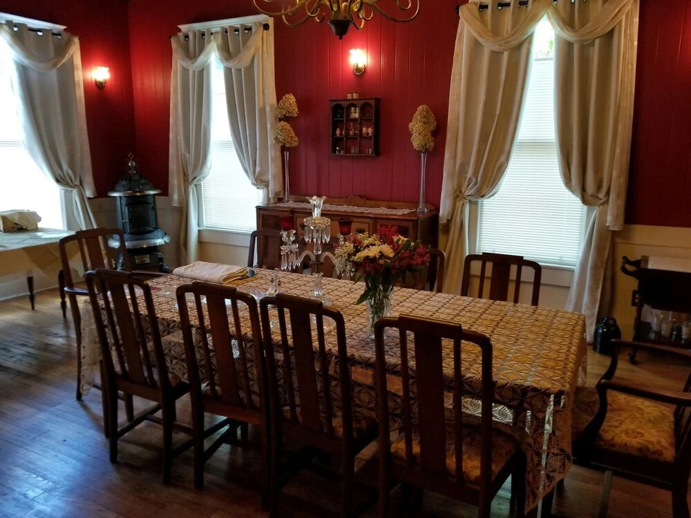 Pecan Terrace Inn