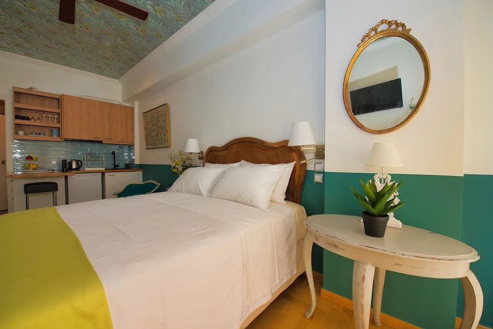 Rastoni Athens Suites near Acropolis at Tsatsou street