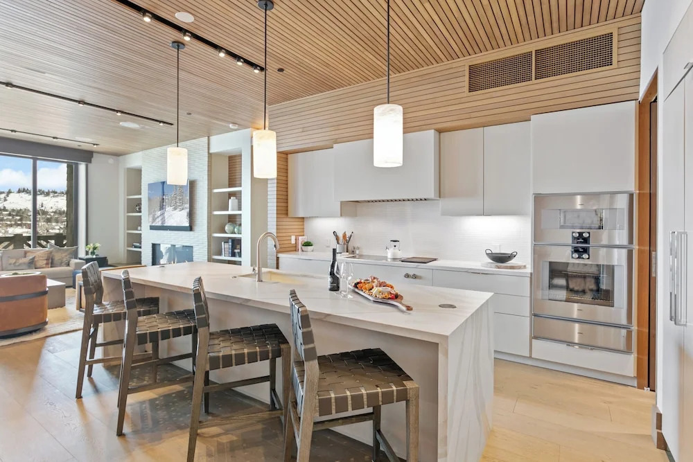 The Residences at The Tower-3 Bedroom Deluxe #6 3 Condo