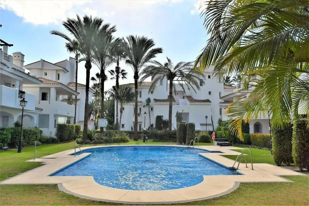 Standard 2 Bedroom Ground Floor Apartment F-3