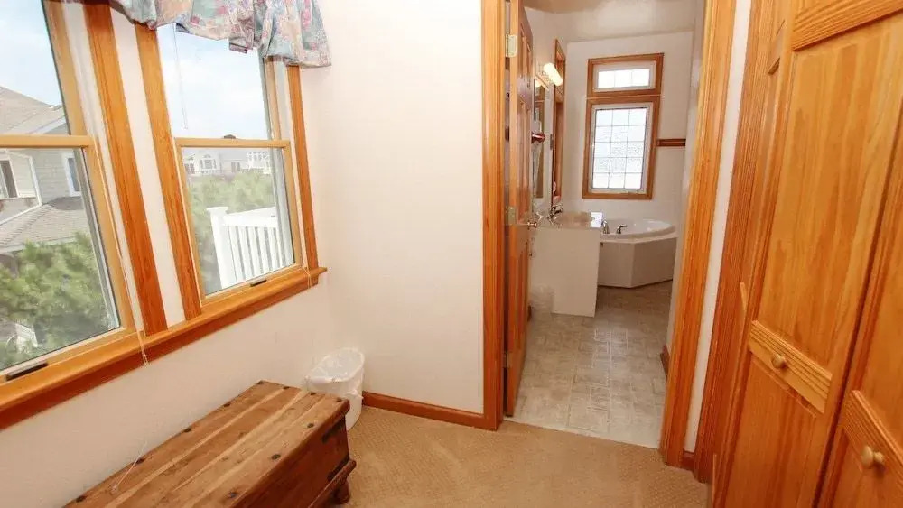 Aurora - 7 Br Home
