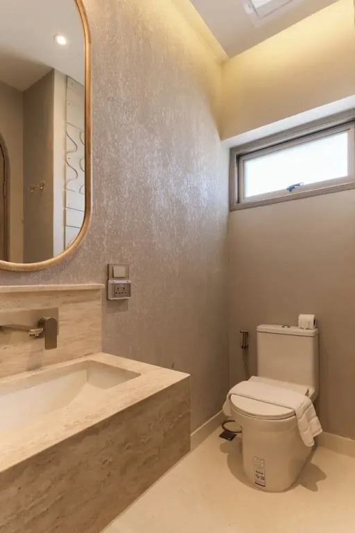 PE-LA Thapae Boutique Hotel