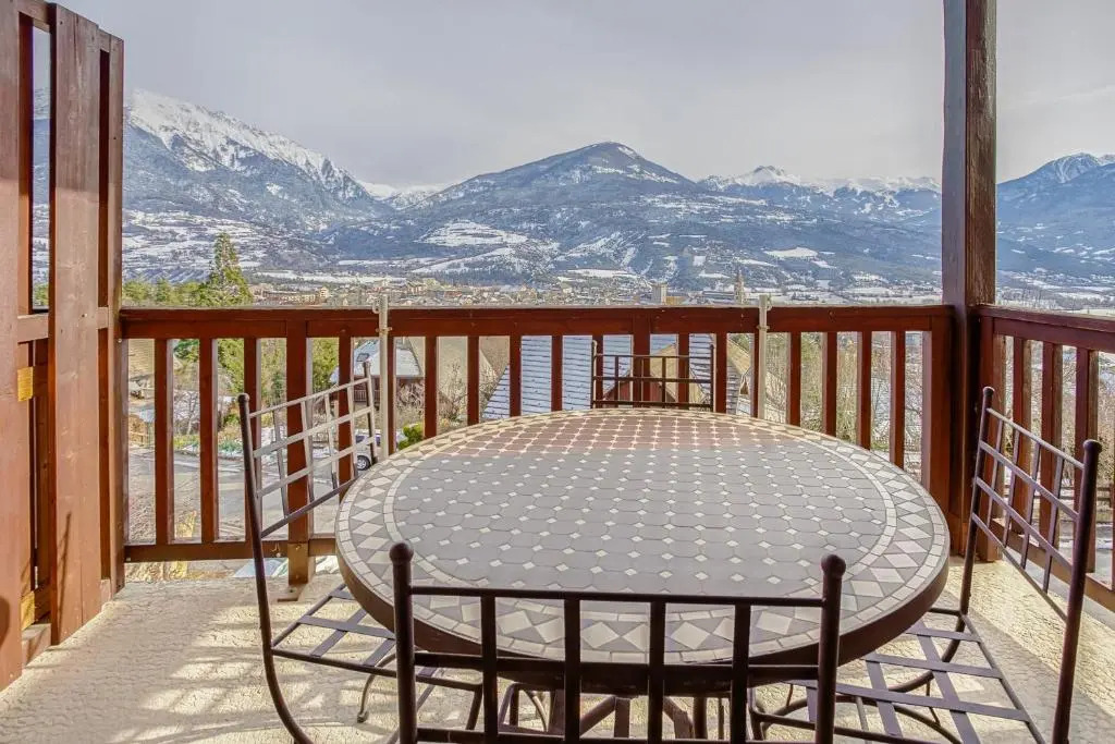 Les Fauvettes - appartement vue imprenable sur montagne