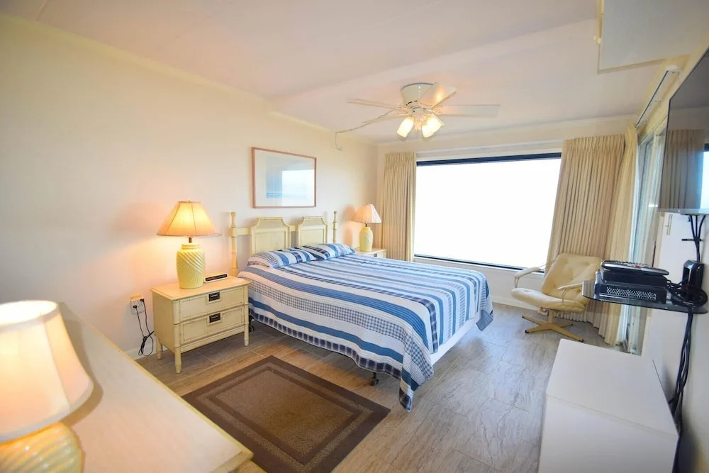 Marigot Beach 209 2 Bedroom Condo by RedAwning