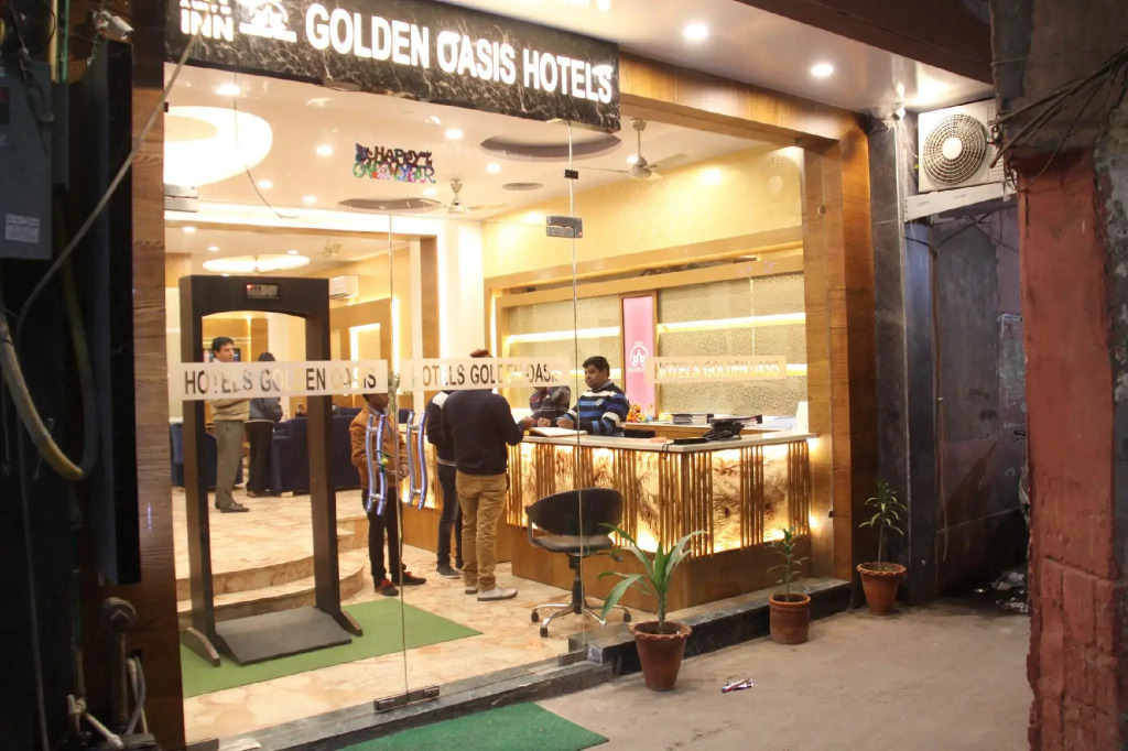 Hotel Golden Oasis - 5 Minute Walk from New Delhi Railway Station