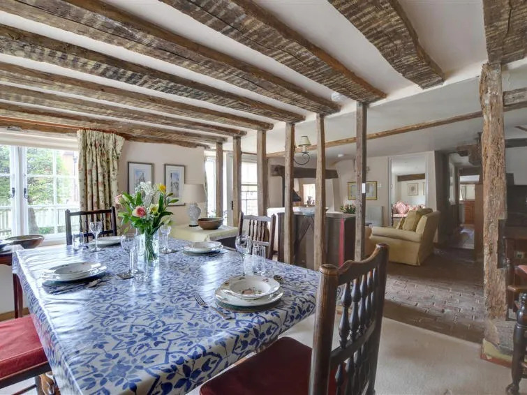 Old Cobblers Cottage At Kings Head House