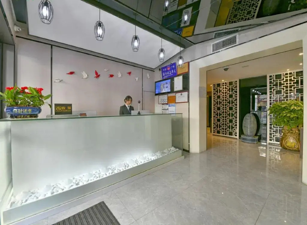 Shangyuan Hotel Chain (Guangzhou Thirteen Factories Yide Road Metro Station)