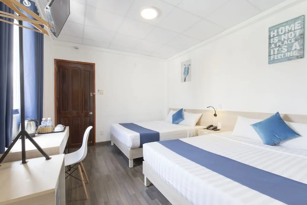 Spotlight Hotel