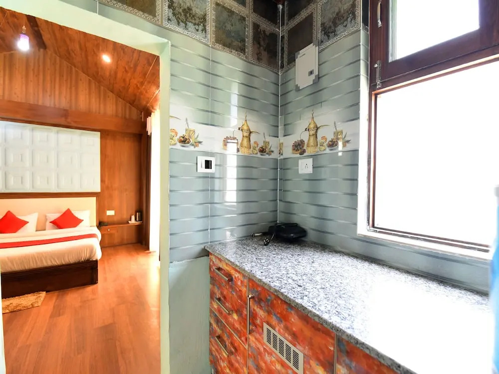 OYO 13364 Home Scenic View Cottage Naggar Road