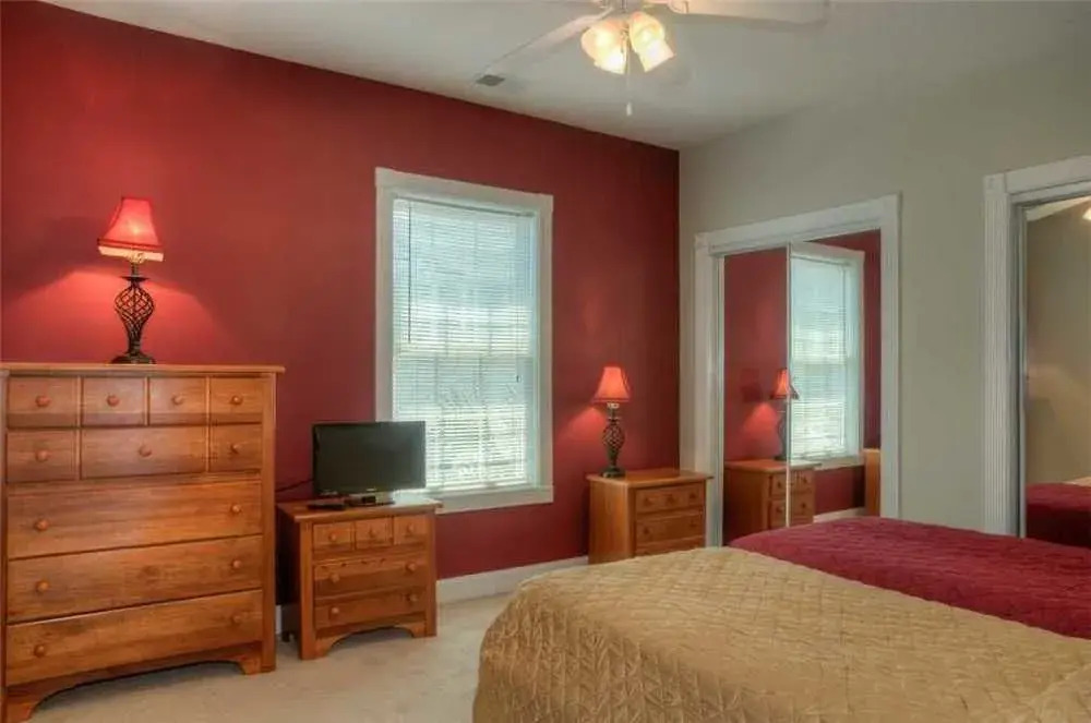 Magnolia Pointe 201 4895 3 Br condo by RedAwning