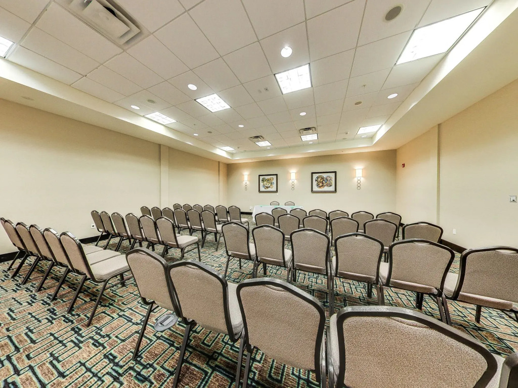 Holiday Inn Hotel & Suites Edmonton Airport Conference Centre by IHG