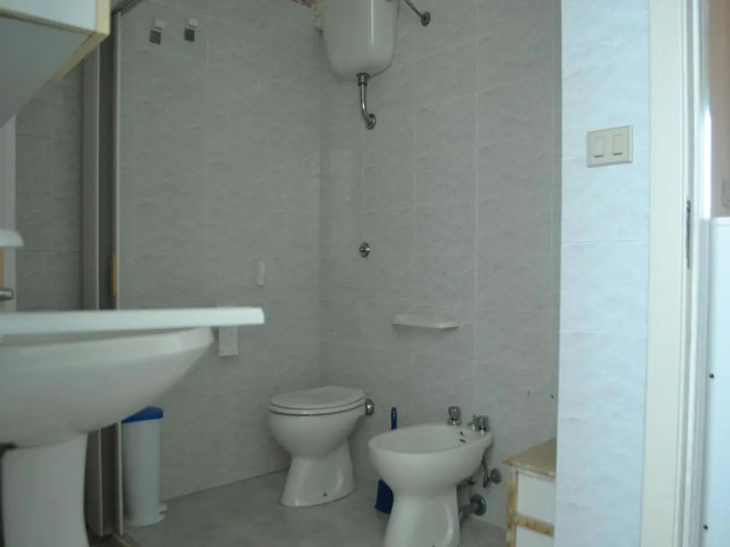 Central Holiday Home With Terrace And Garden, Parking Available