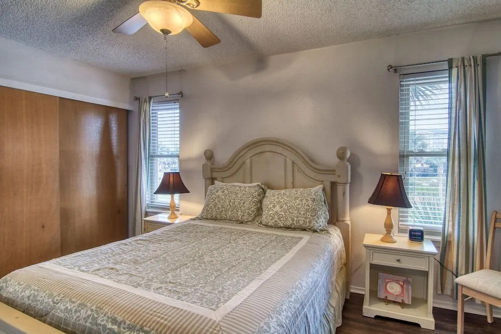 Courtyard #209 1 Bedroom 1 Bathroom Condo