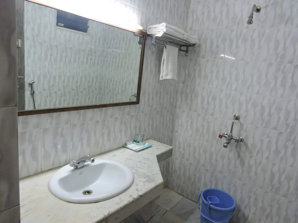 Hotel PLR Grand