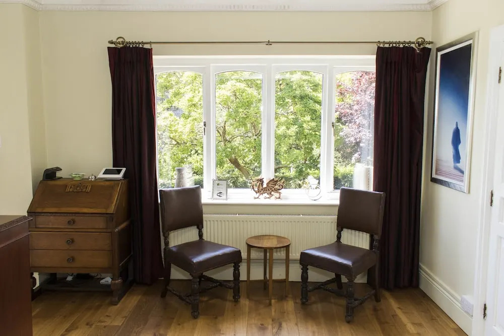 The Grange Guesthouse, Cefn-Coed