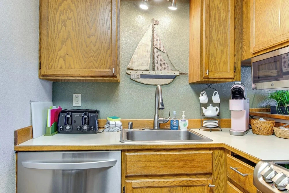 Relax & Unwind by the Sea! Unit in Ocean Shores