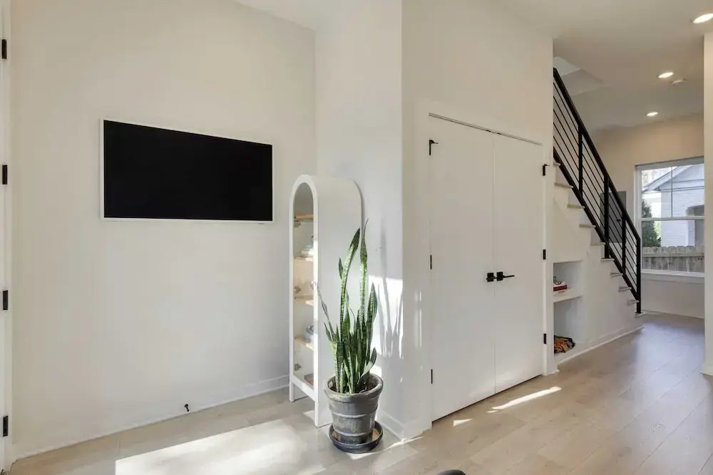 Stunning New Build in East Nash Minutes to Broadway The Stage by Avantstay