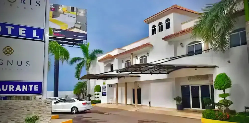 Hotel Maioris Kumate Culiacán