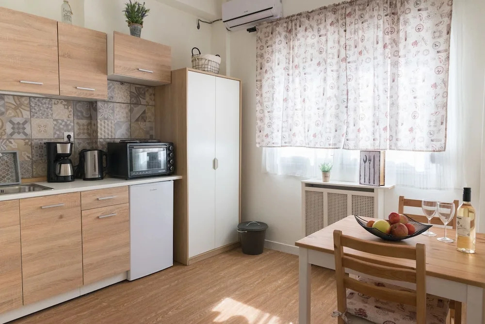 Syntagma Budget Studio