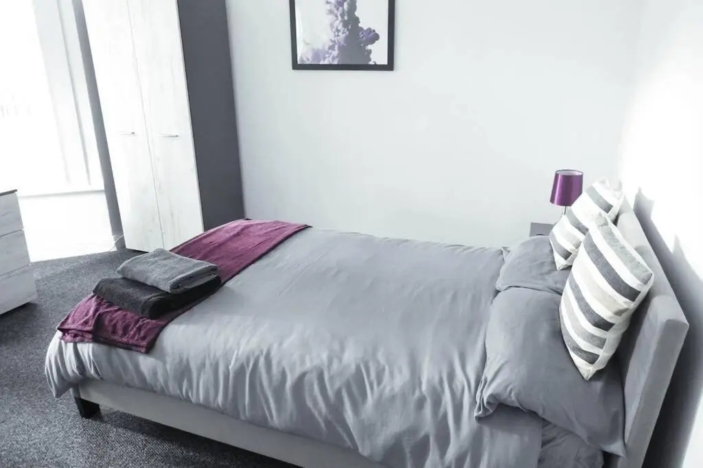 Outstanding and Spacious modern 4 bedroom house