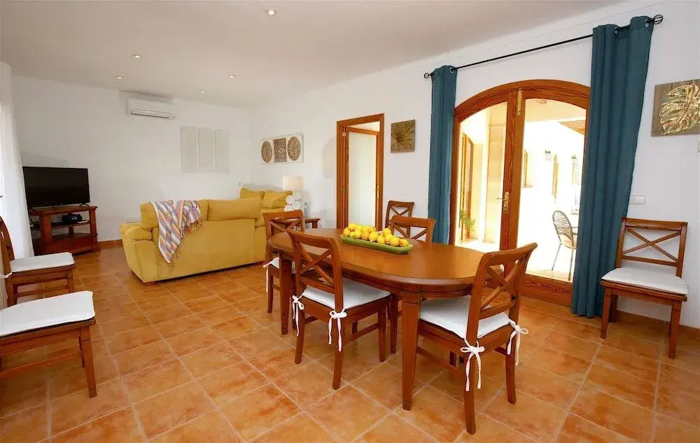 Villa Es Trenc Mallorca - Bauhausvilla mit 21m Privatpool am Es Trenc Naturstrand