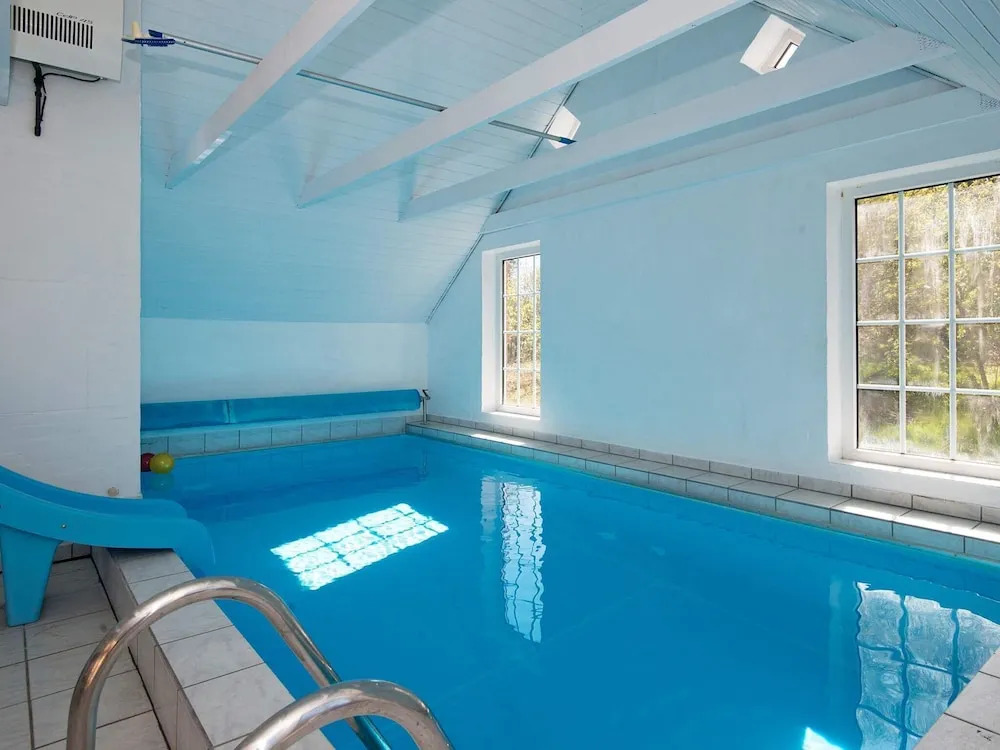 Luxurious Cabin With Pool in Ringkøbing