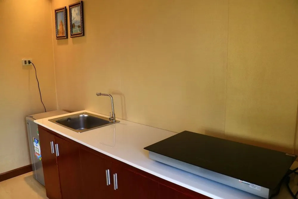 Hồng Hạc Hotel
