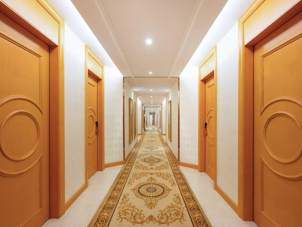 Vienna Hotel (Guangzhou Xintang Shacun Metro Station)