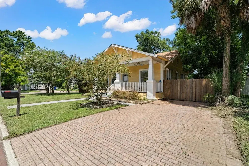 NEW Lakeland Landing Cute Bungalow by Downtown