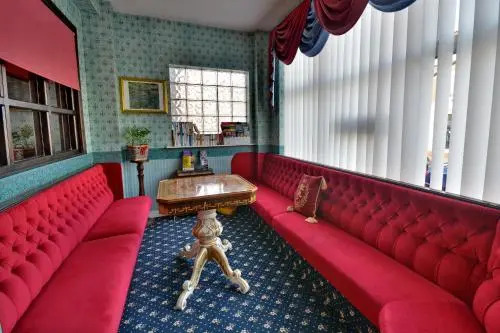 Falklands Hotel