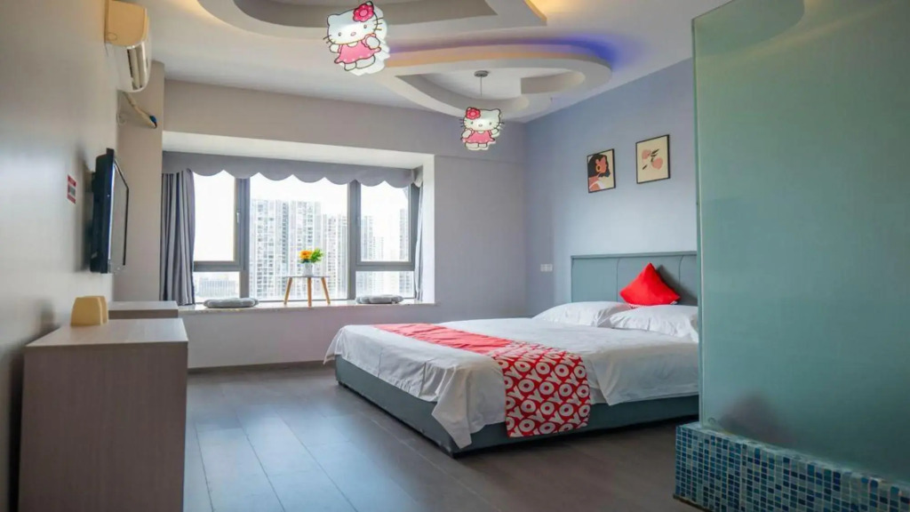 Luoman Hotel (Baicheng University Town University of Science and Technology)