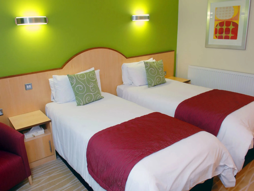 Burleigh Court Hotel and Leisure