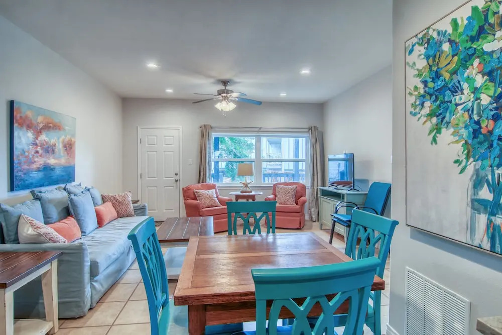 Sol Mate Siv33 2 Bedrooms 2 Bathrooms Condo