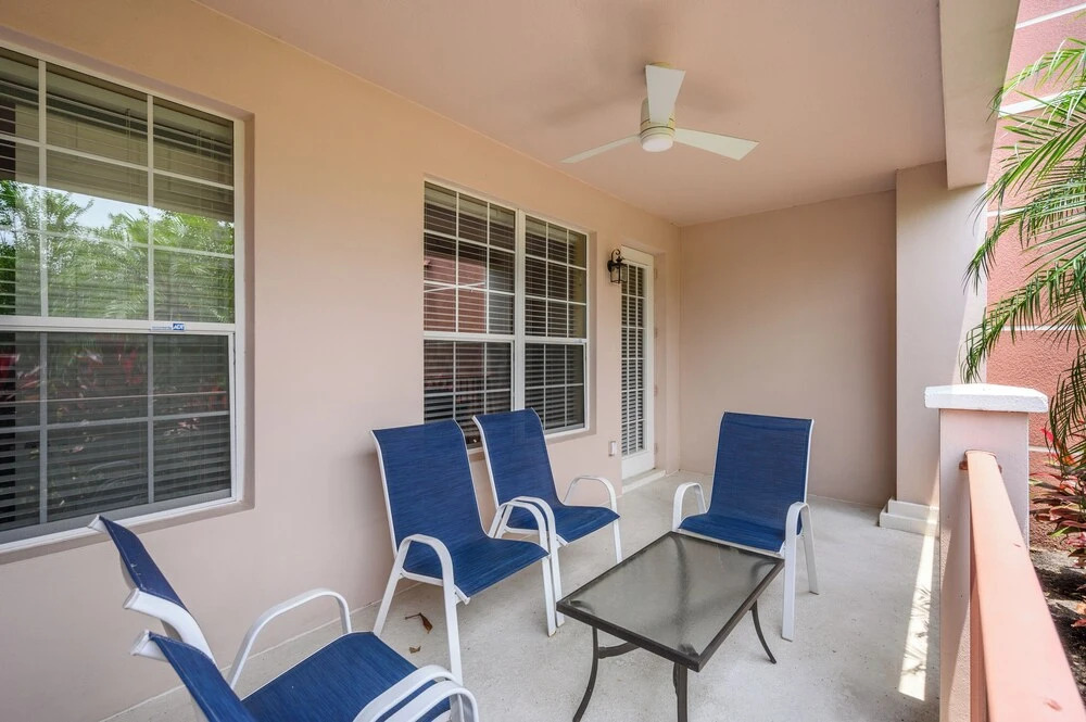 Epic Universe Premium Lake View Condo, Vista Cay - 1007