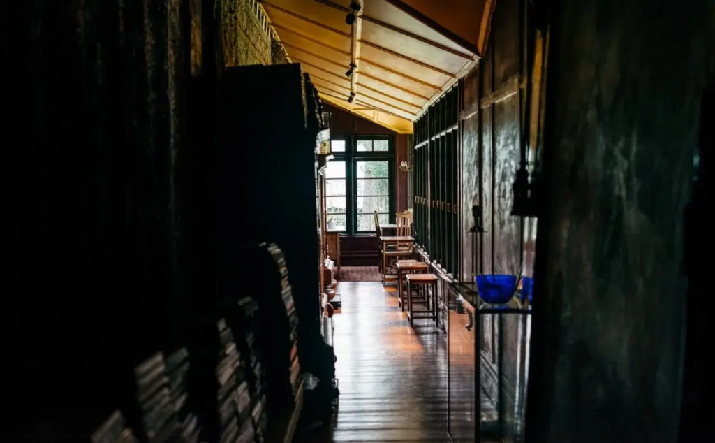 SinhaGiri Mansion
