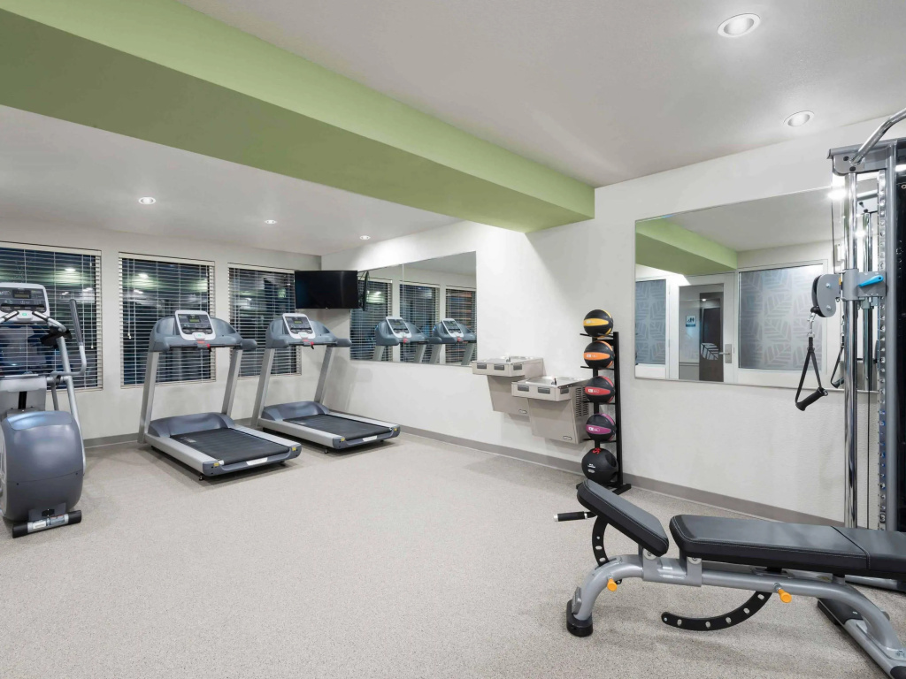 WoodSpring Suites Woodbridge Menlo Park Area