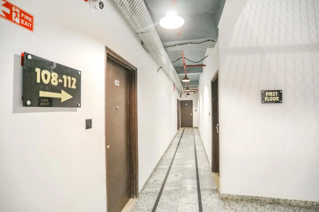 FabHotel Rasa Arcade