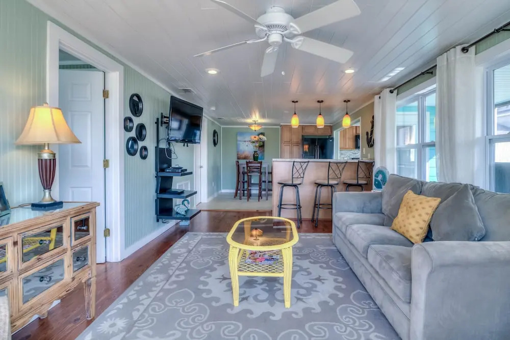 West Beach Cottage by RedAwning