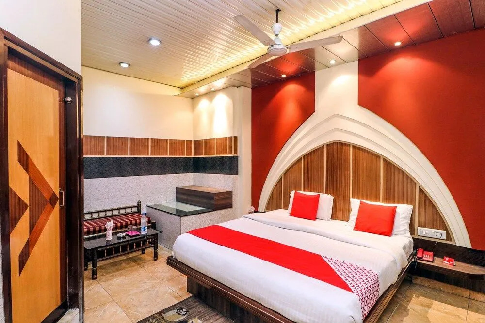 OYO 18474 Hotel Sukh Sagar