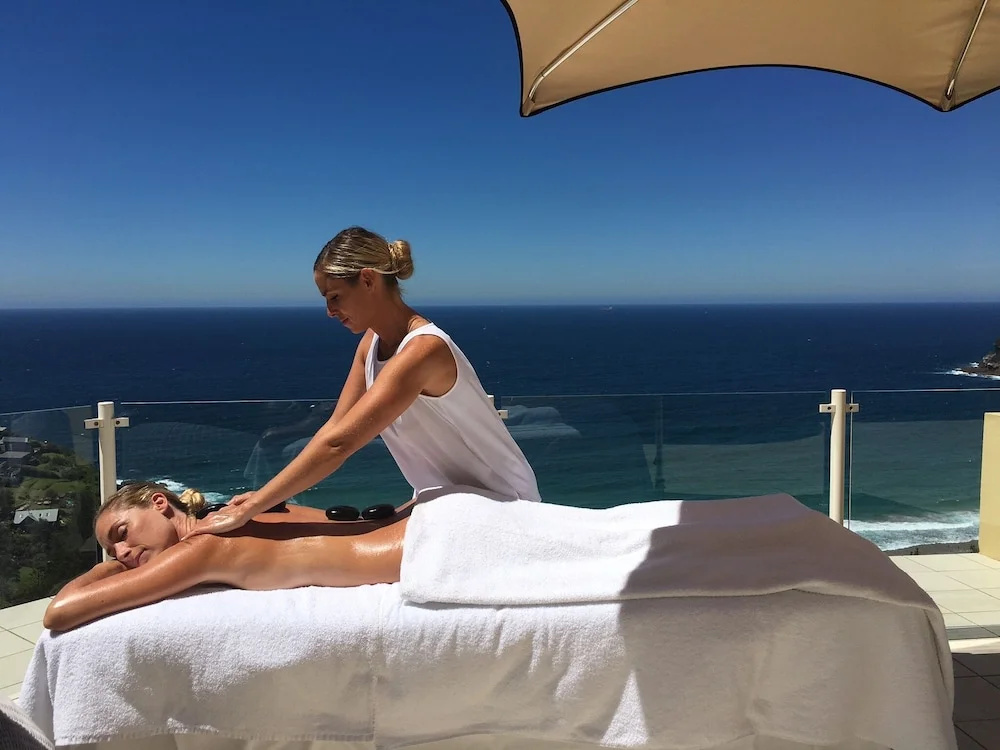 Jonahs Restaurant & Accommodation, Whale Beach