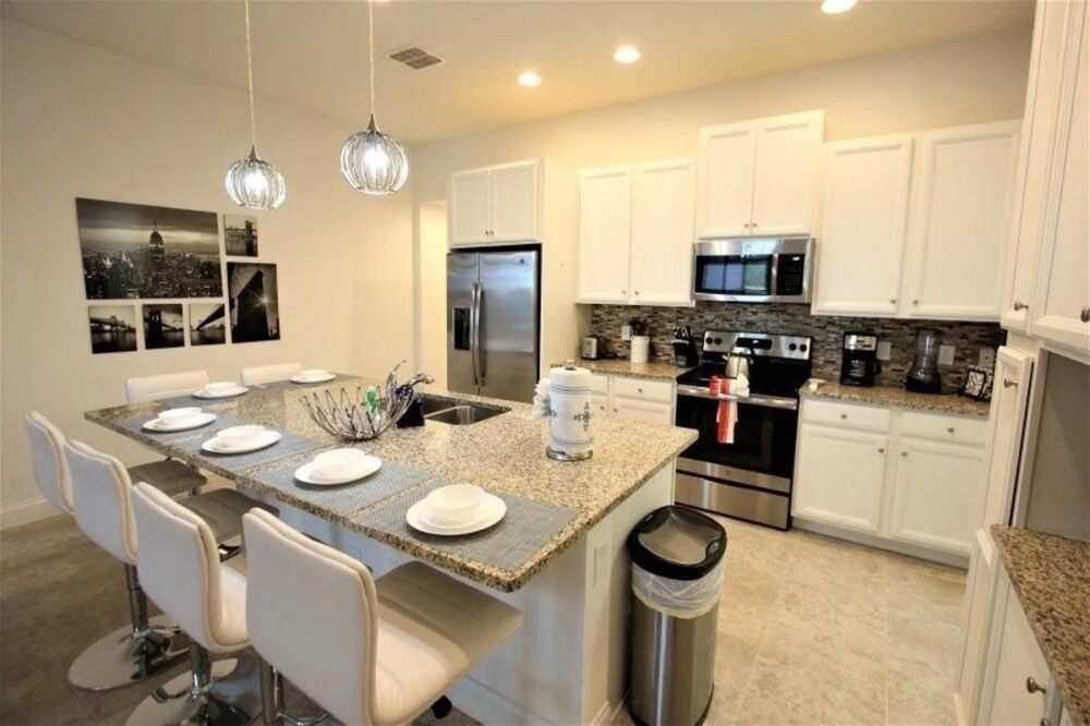 178fr 5 Bedroom Townhouse