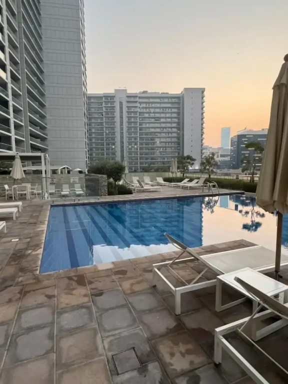 1BR Near metro.Canal  View. Mer. 1709