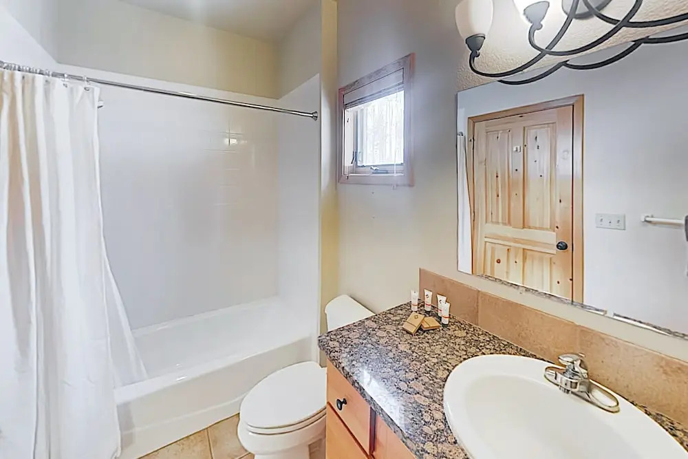 New Listing! Spacious W/ Private Hot Tub 6 Bedroom Home