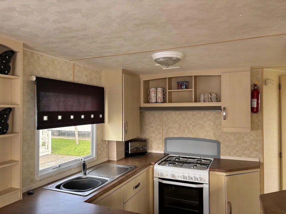 Lovely 2 Bedroom Static Caravan Brean, Somerset