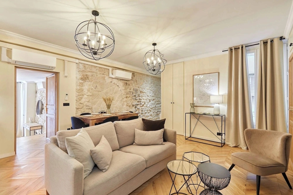 Amazing 3-bedroom Apartment - Center of Paris