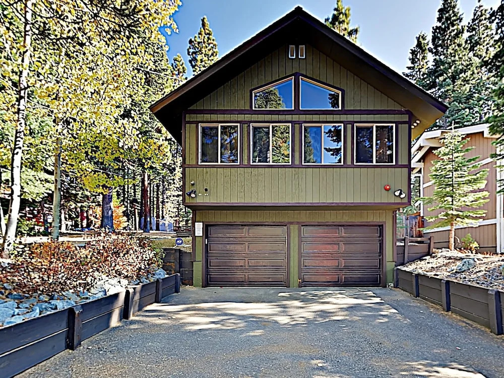 New Listing! Updated Mountain W/ Hot Tub 3 Bedroom Home
